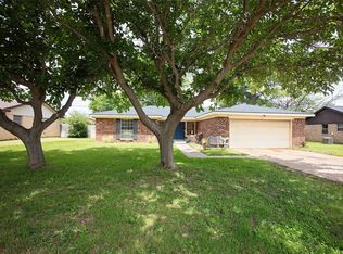 1217 Randy Dr, Graham, TX 76450
