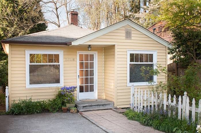 Lovely 1949 home!