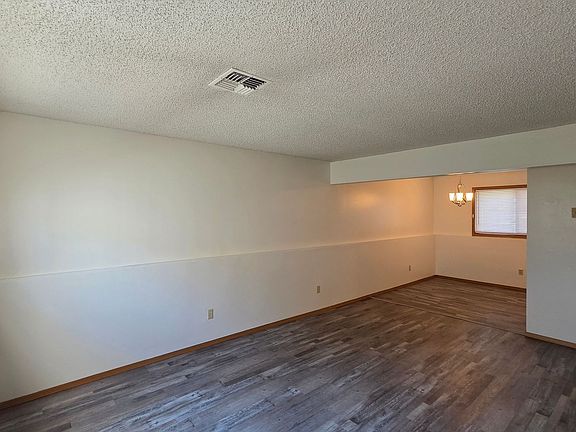 3rd image of 2310-2320 Livingston Ave #2310-1