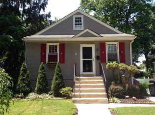 12 Oakland Ave, Audubon, NJ 08106