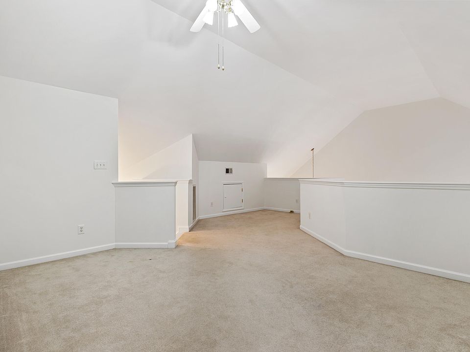 1st image of 321 Seastone St