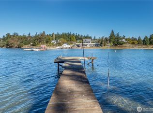 1597 Griffith Point Rd, Nordland, WA 98358