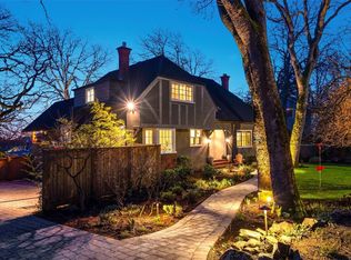995 Terrace Ave, Victoria, BC