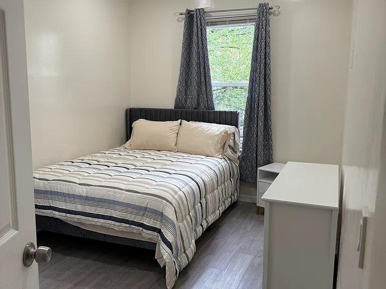 72 Seymour Ave #1 — Photo 22