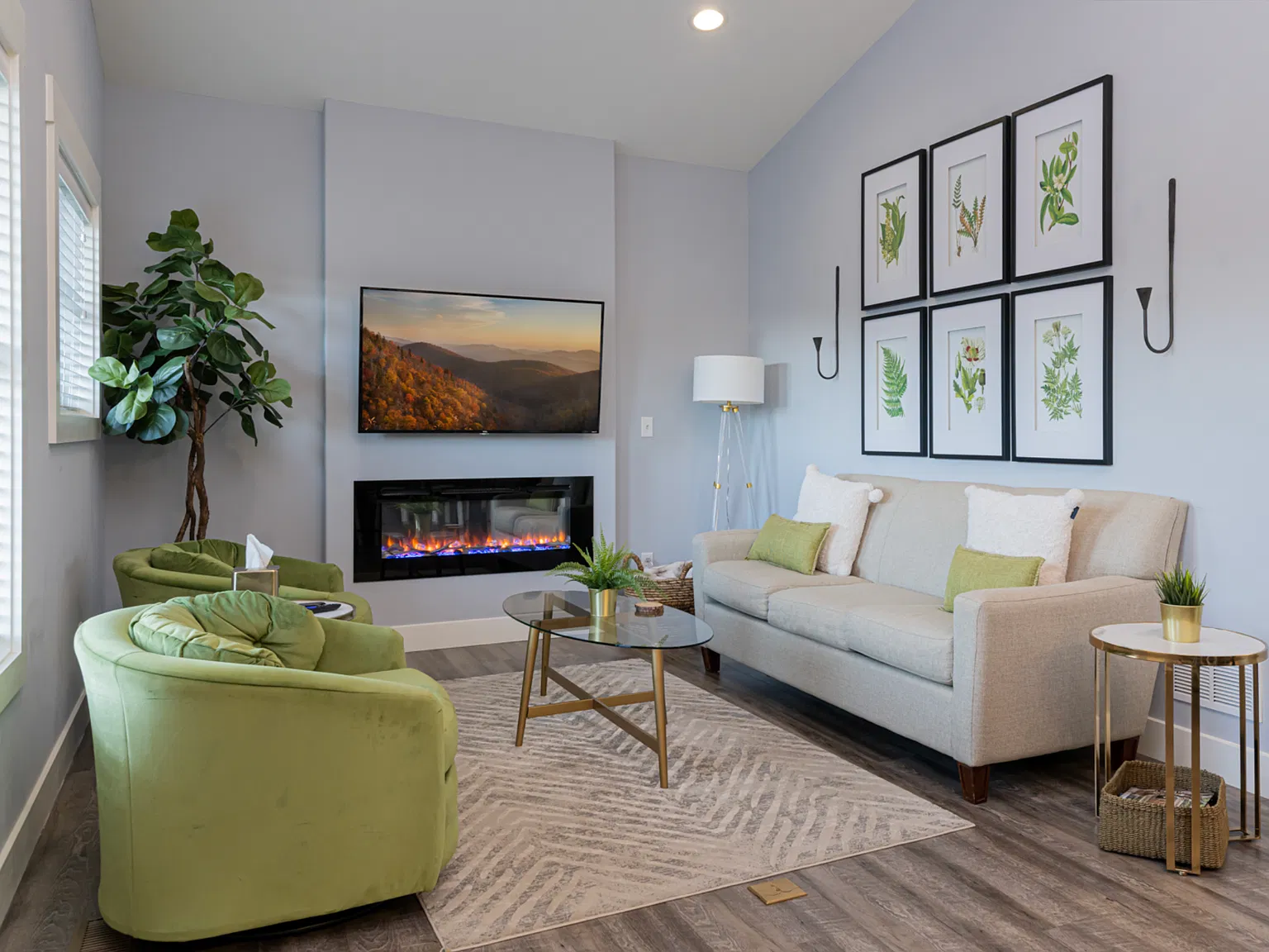 2 bed, 933 sqft, $2,100 — Photo 2