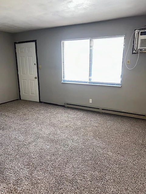 Building Photo - 205 Freedom Dr #7