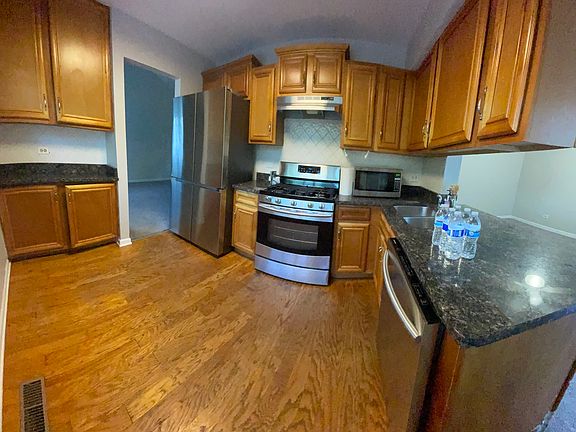 4th image of 1401 Knoll Dr