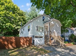 16 Moon Rd, Lynn, MA 01904