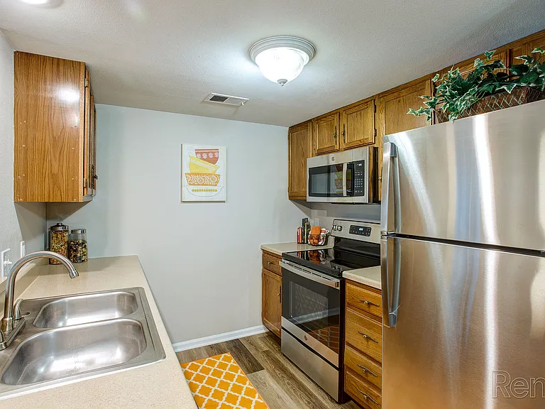 Winchester Place Apartments — Photo 13