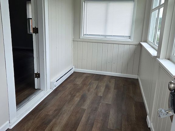 2nd image of 323 Juniper Ln W