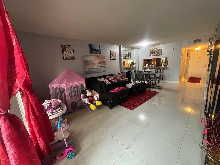 6575 W Oakland Park Blvd — Photo 8
