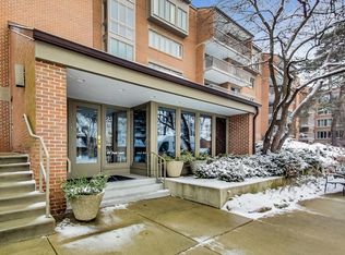 22 Park Ln UNIT 121, Park Ridge, IL 60068