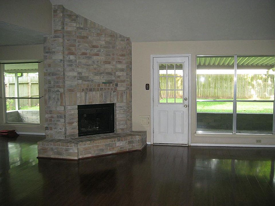 1st image of 3409 Greenwood Pl