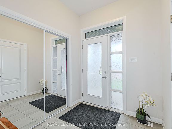 2nd image of 2004 Caltra Cres