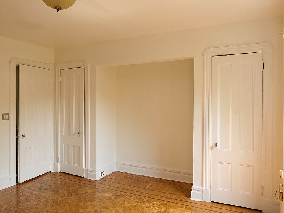 1st image of 156 Bainbridge St Floor 2