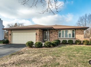 8318 Woodridge Dr, Woodridge, IL 60517