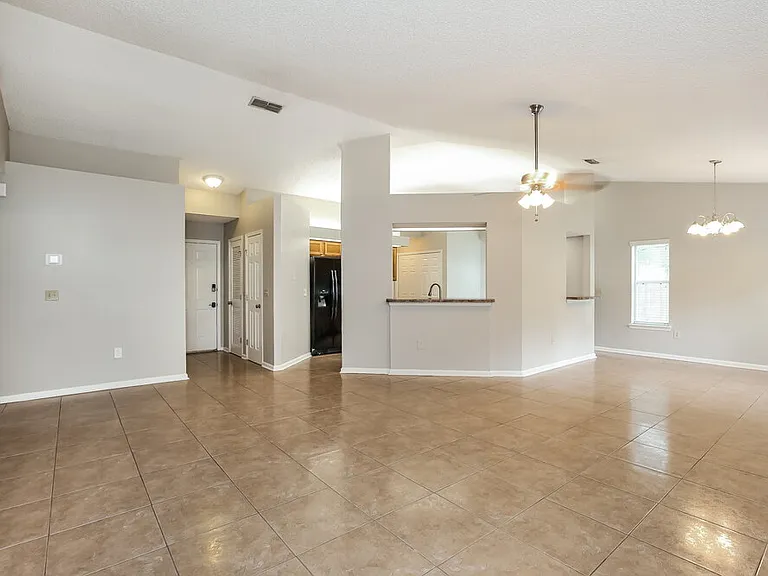 3379 Deerfield Pointe Dr — Photo 4