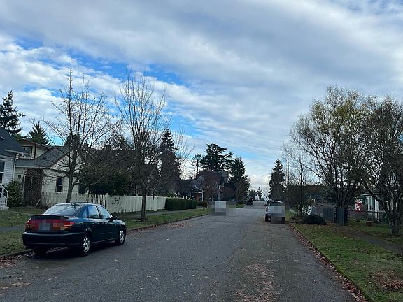 5th image of 2721 S 14th St