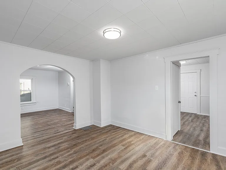 1904 Taft Ave NE — Photo 6
