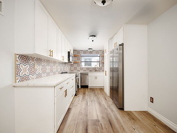 4th image of 4561 North Ave Unit 6