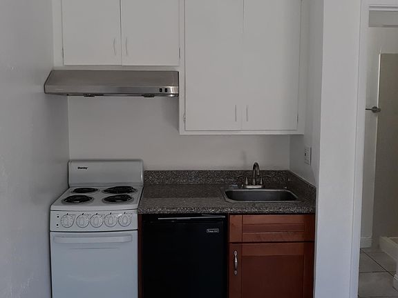2nd image of 3361 Suter St APT 1