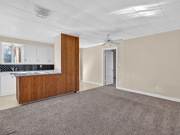 5th image of 407 S Shasta Ave