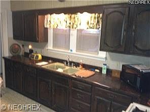 3rd image of 171 Regent St