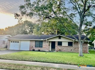 3404 Erwin Ave, Victoria, TX 77901