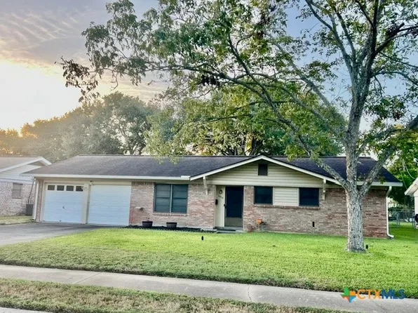 3404 Erwin Ave, Victoria, TX 77901