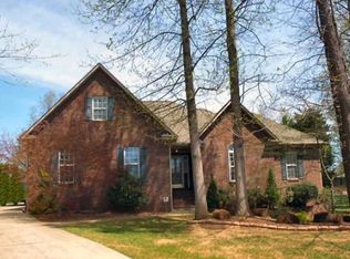 8023 King Arthurs Ct, Denver, NC 28037