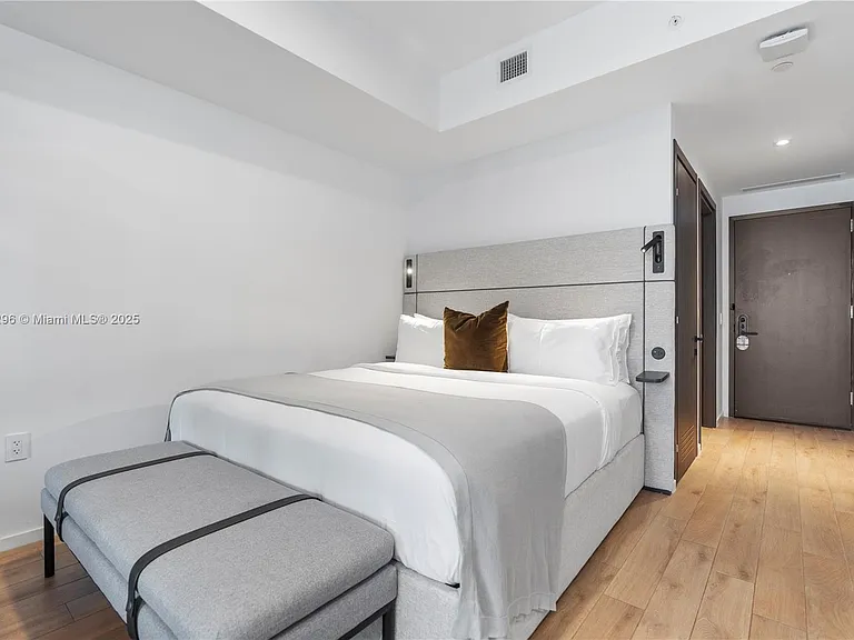 398 NE 5th St #3207 — Photo 14