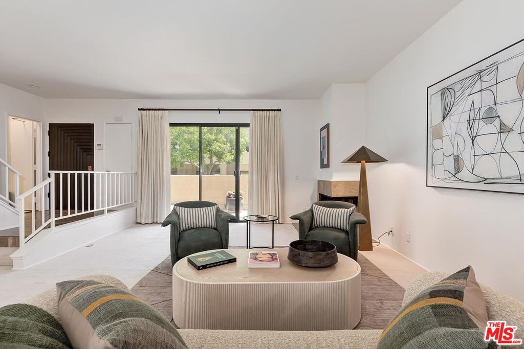 2253 Century Hl, Los Angeles, CA - View 4