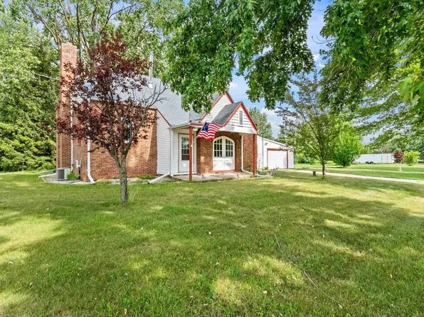 N6292 Hooyman Rd, Shiocton, WI 54170