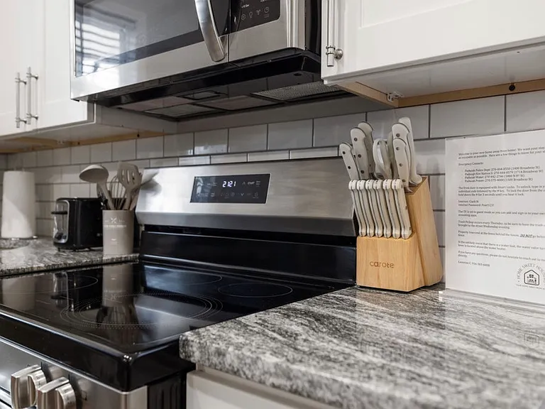 2638 Clark St #100 — Photo 15