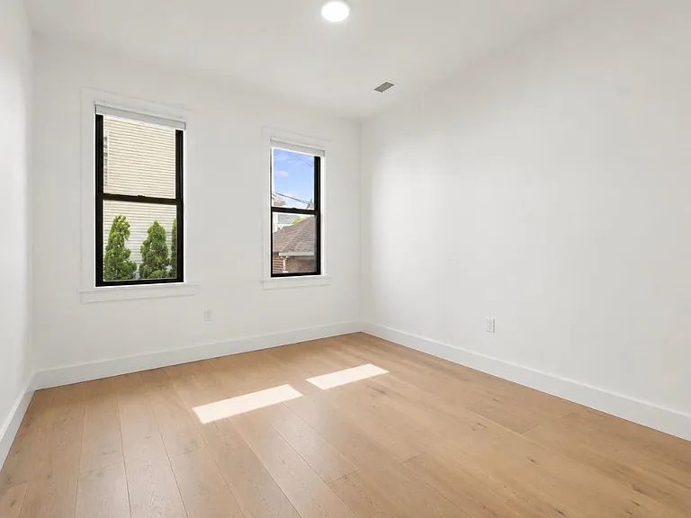 2602 Palisade Ave #1 — Photo 15