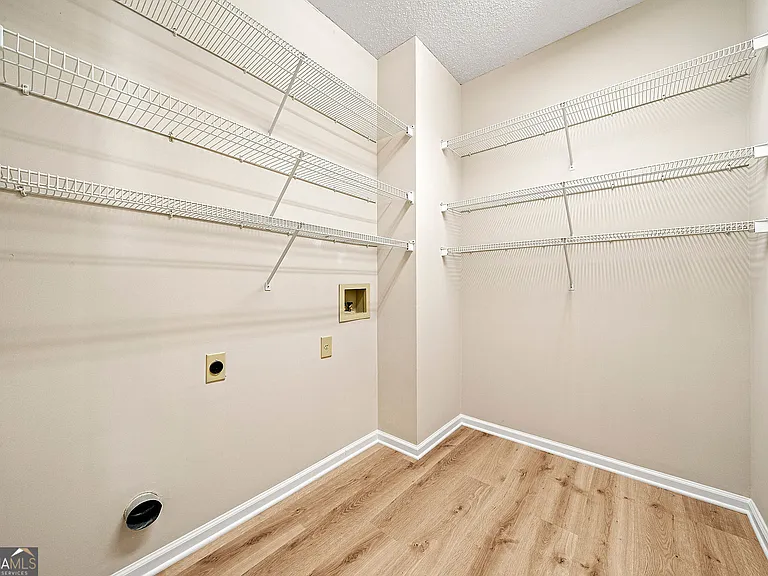 1221 Pinehurst Dr — Photo 20