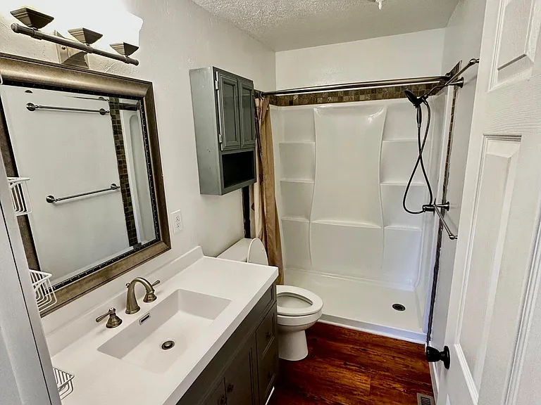 712 Evergreen Ave — Photo 4