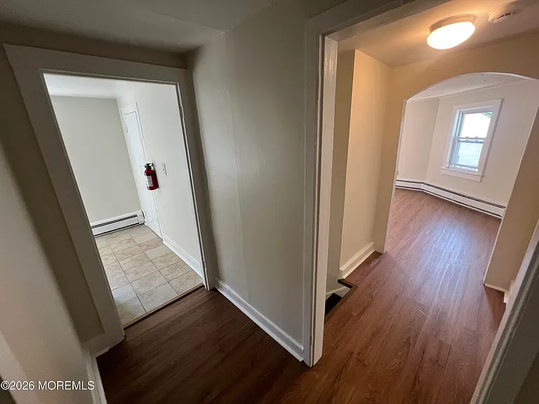 148 W Sylvania Ave #B — Photo 16