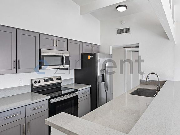 3rd image of 221 Milinane Dr