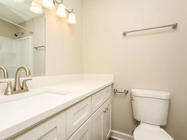 403 Watersedge Ln — Photo 15