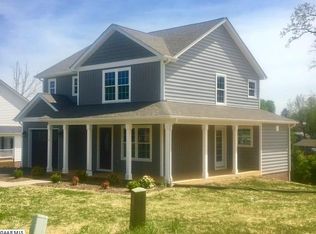 10 Hannah Cres, Staunton, VA 24401
