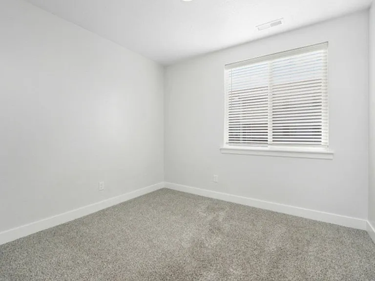 467 N 360 W #N202 — Photo 11