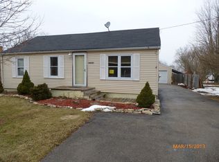 34W328 Courier Ave, St Charles, IL 60174