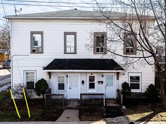 2nd image of 224 Rosslyn Ave N