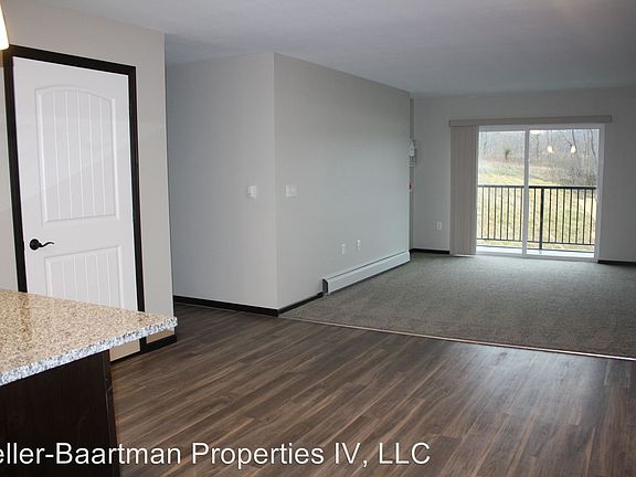 4th image of 300 Red Wing Ave S Unit 401