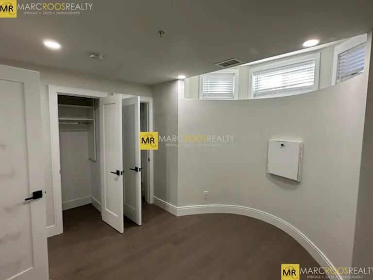 535 Newbury St — Photo 5