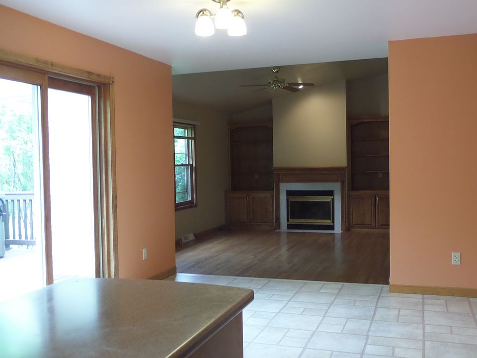2nd image of 3388 Edinburgh Rd