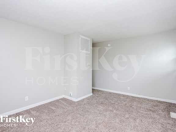 3rd image of 4905 Barlow Dr