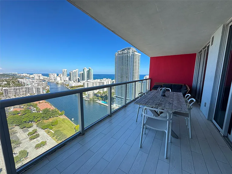 2600 E Hallandale Beach Blvd #T3208 — Photo 15