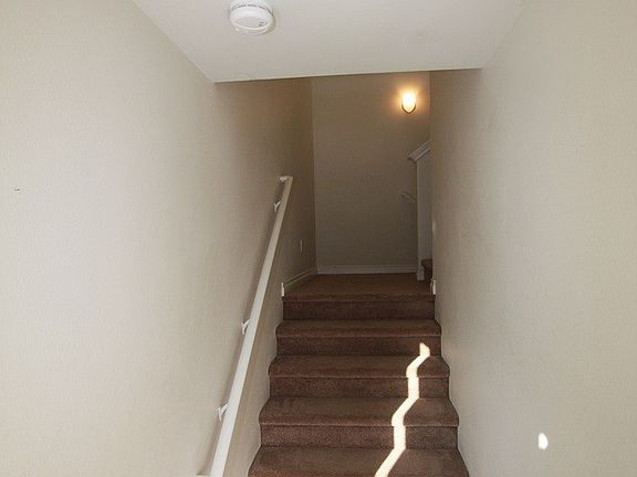 2nd image of 1612 Beaver Pl #2